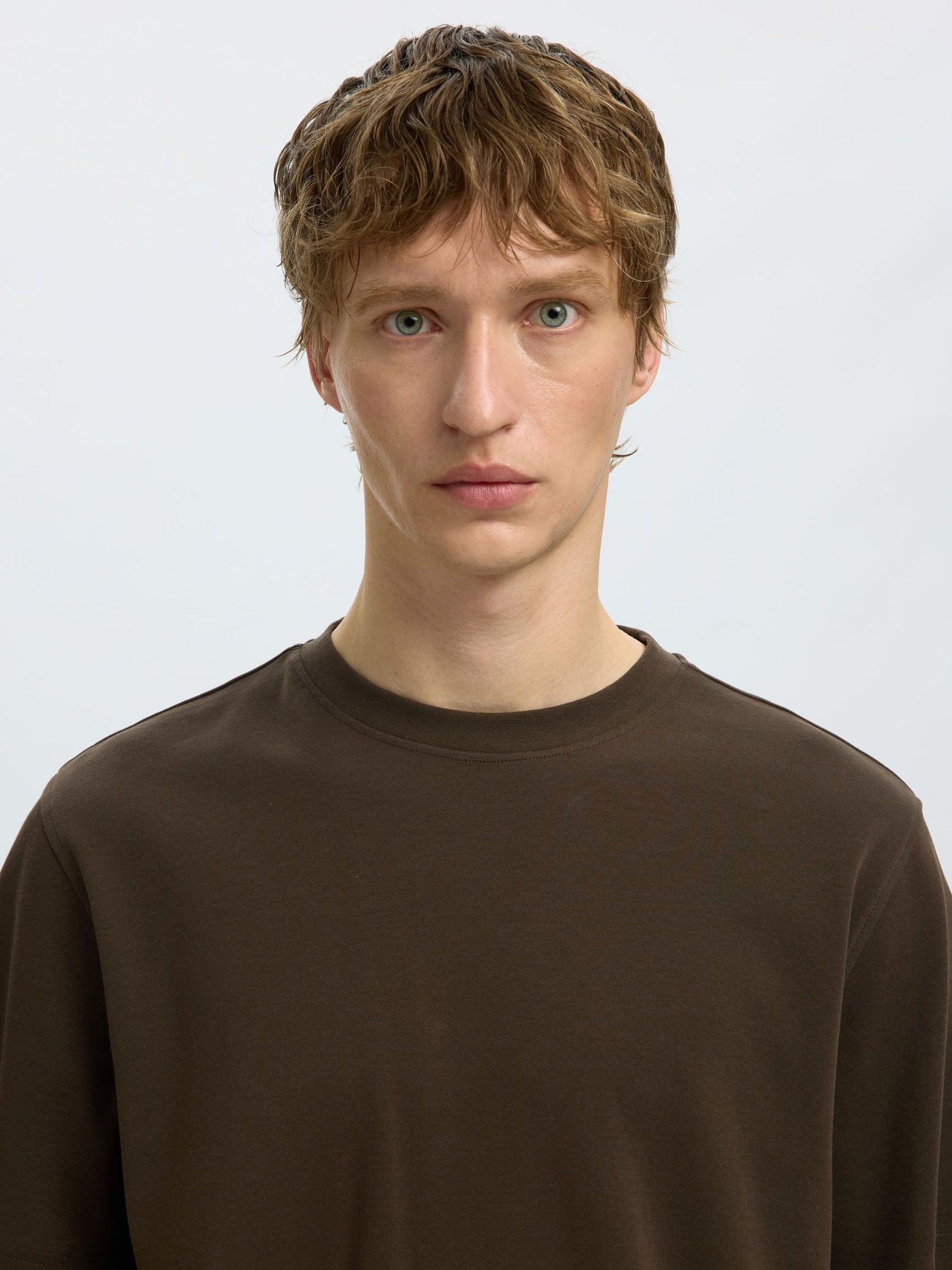 REGULAR FIT T-SHIRT - Turkish Coffee
