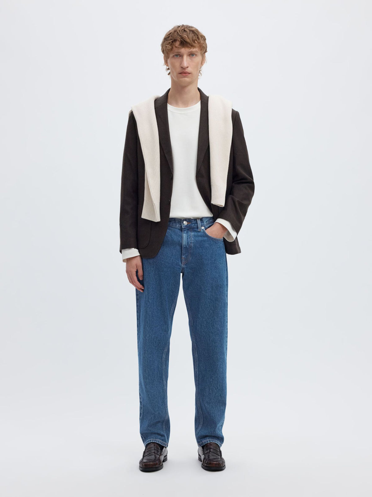 196 STRAIGHT FIT JEANS - Medium Blue Denim